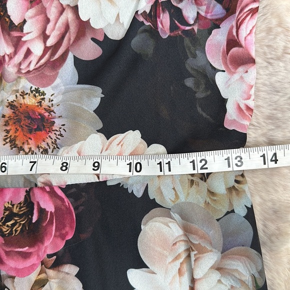 JESSICA WRIGHT | by SisterGlam VIOLET MULTICOLOUR FLORAL DRESS w/ Cold S… - Picture 12 of 16